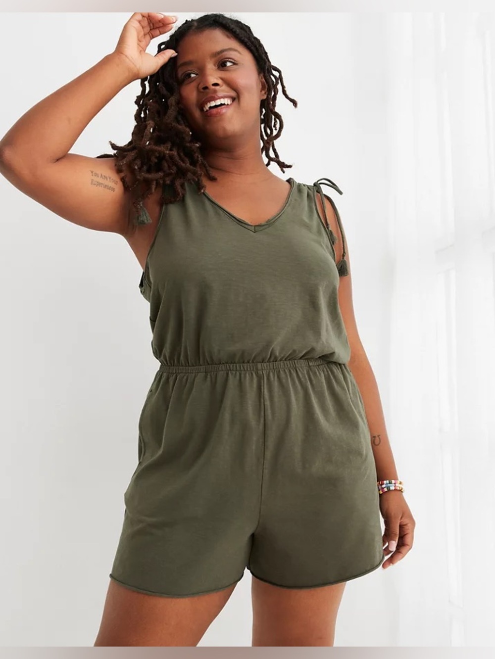 Aerie Ruched Romper With Adjustable Shoulder Ties And Side Pockets Size Large